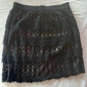 Ann Taylor Black Tan lined layered lace Skirt. Size 4